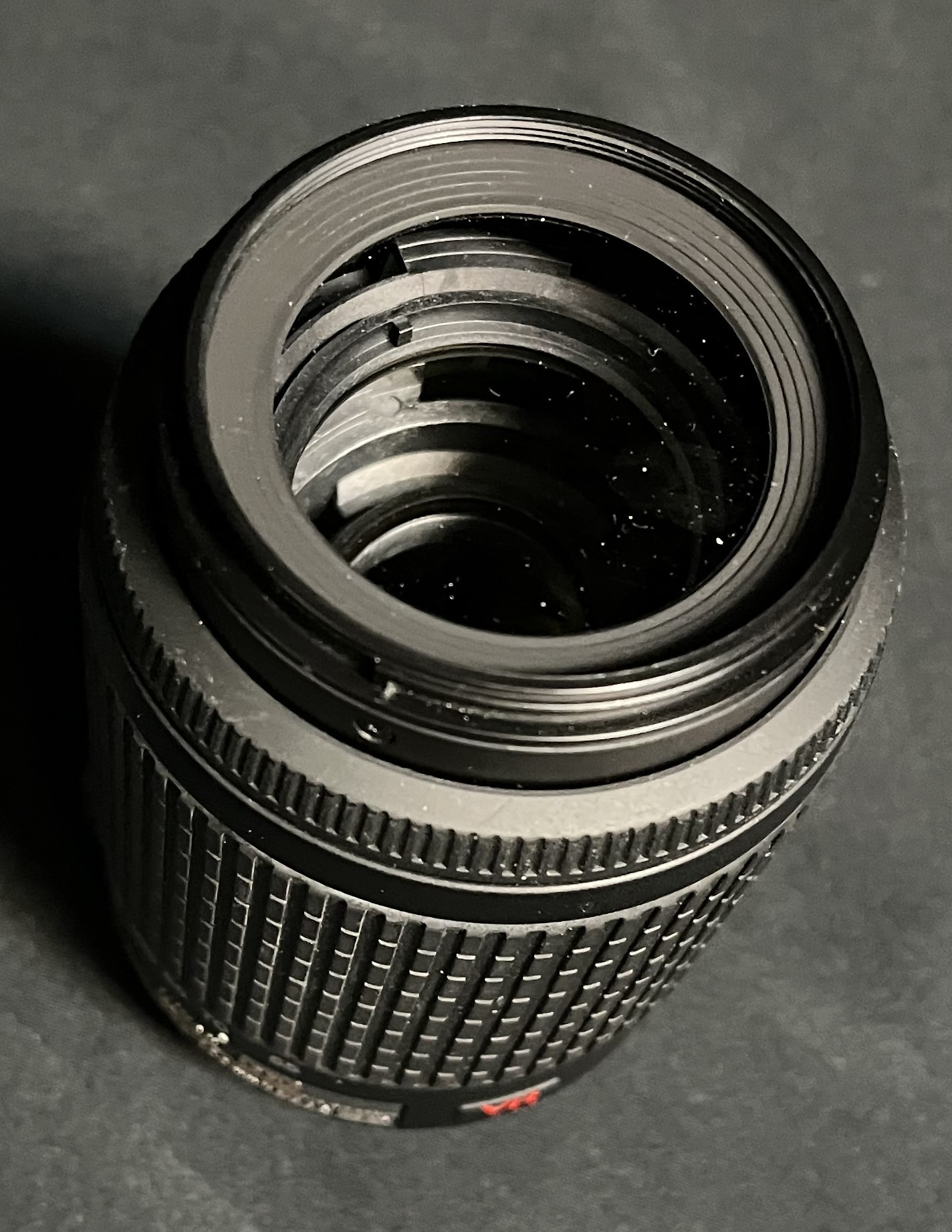 Nikon DX SWM VR ED Infinity-1.1m/3.61 ft 52-AF-S Nikkor 55-200mm 1